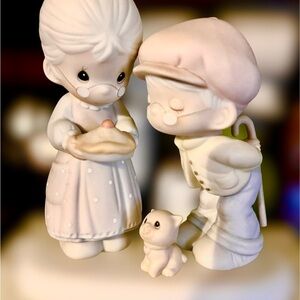 Precious Moments ‘Sweeter As The Years Go By’ Figurine w Cat 1996 In Box MINT